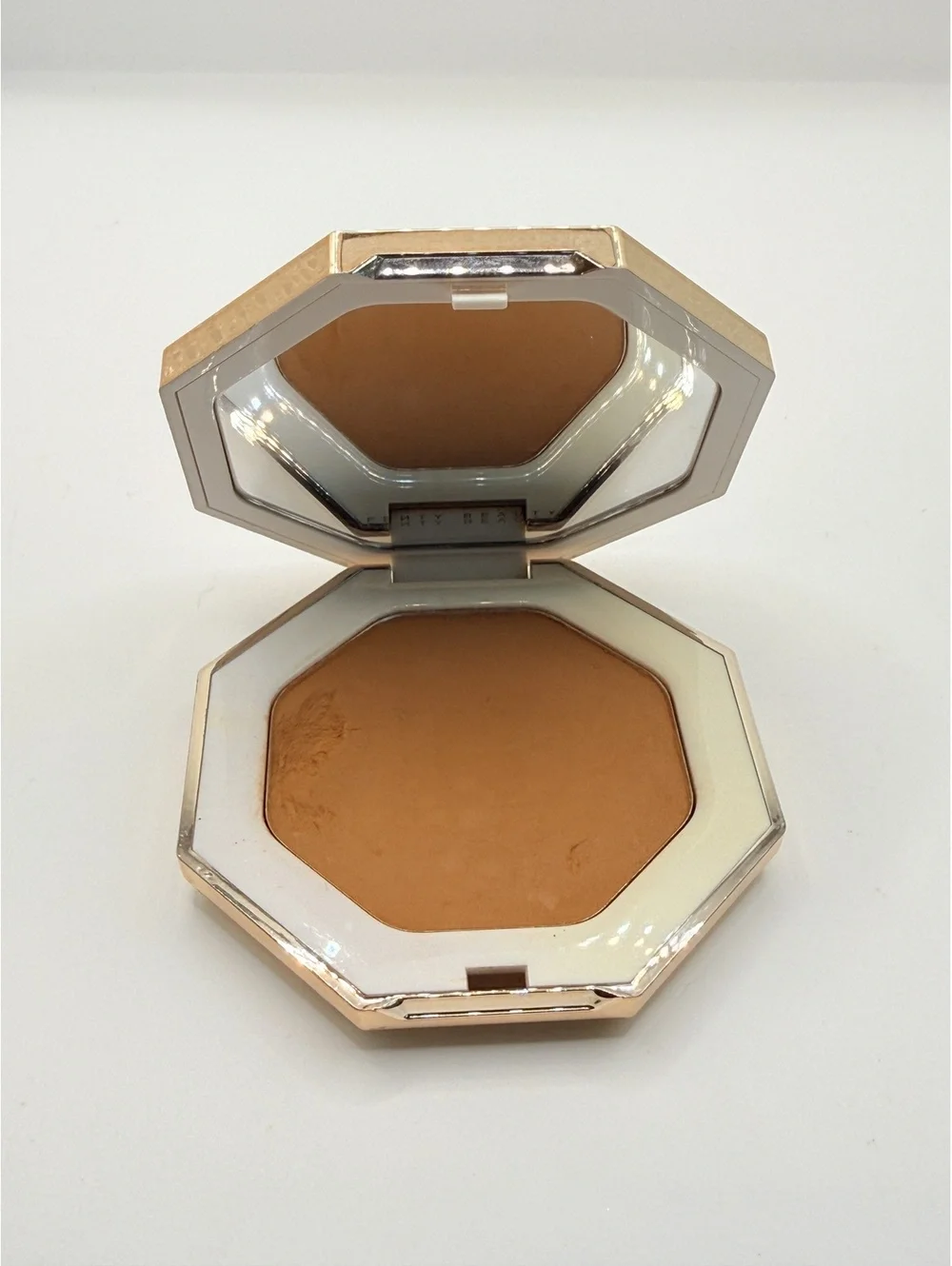 Fenty Sun Stalk'r Instant Warmth Bronzer Bajan Gyal